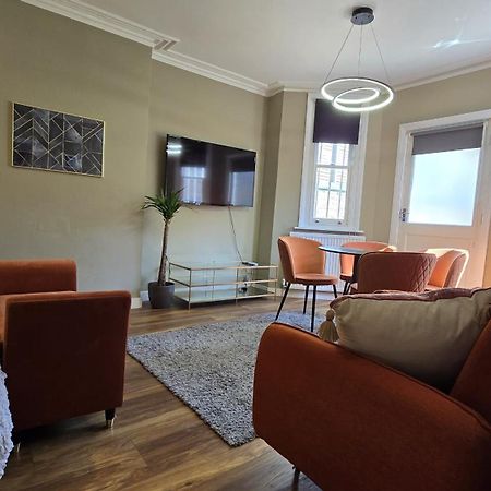 Spacious Studio For 4 Flat Near Regents Park N2 London Kültér fotó